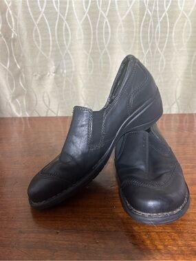 Earth Origins Black Slip-On Flats